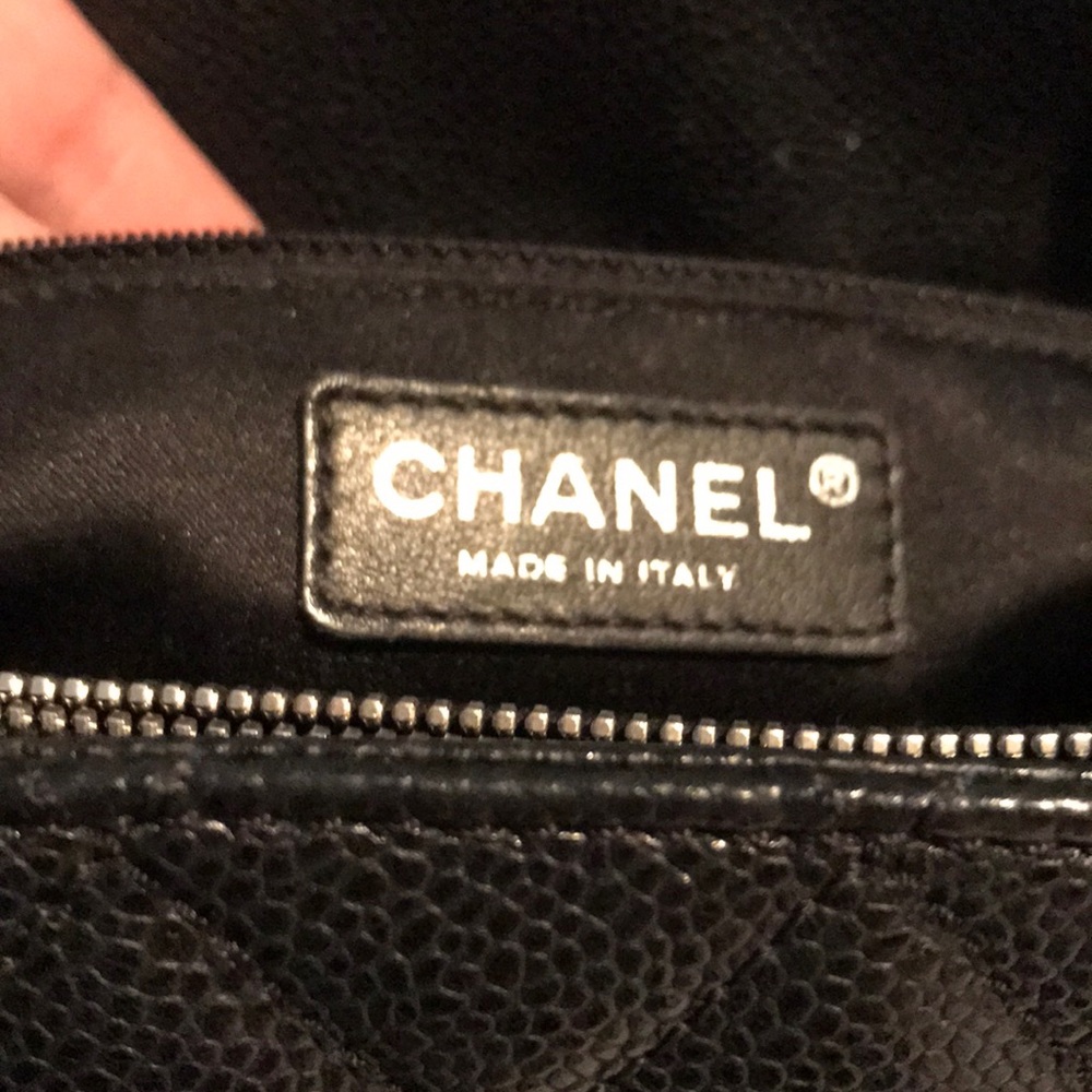 Authentic Chanel Excellent Condition - image 3